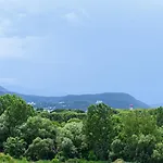 Mountain Breeze Luxury Ac & Parcare Privata