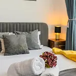 Apartment Mountain Breeze Luxury Ac & Parcare Privata
