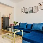 Mountain Breeze Luxury Ac & Parcare Privata Apartment Brasov