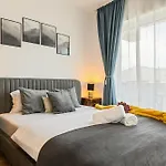 Apartment Mountain Breeze Luxury Ac & Parcare Privata Brasov