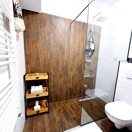 Apartment Mountain Breeze Luxury Ac & Parcare Privata
