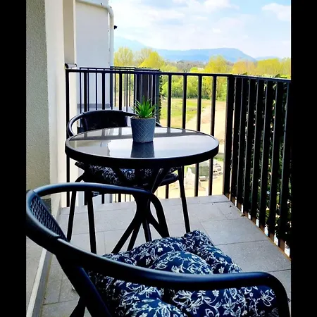 Apartment Mountain Breeze Luxury Ac & Parcare Privata *
