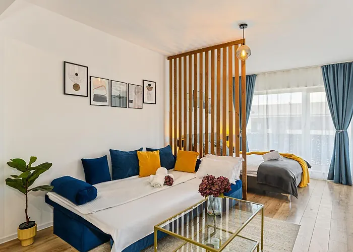 Mountain Breeze Luxury Ac & Parcare Privata Apartment *