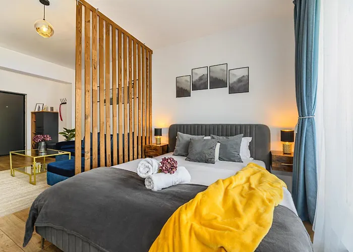 Mountain Breeze Luxury Ac & Parcare Privata Apartmán *