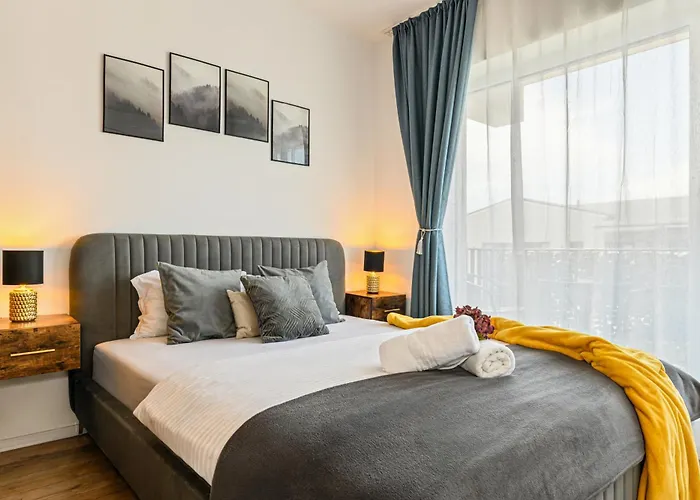 Apartment Mountain Breeze Luxury Ac & Parcare Privata Brasov